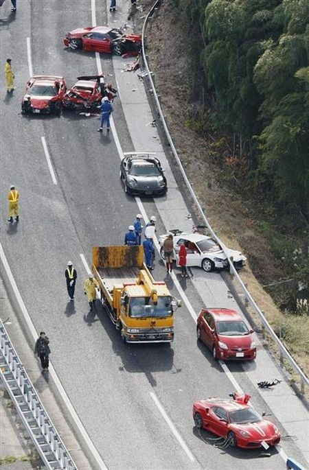 Еще один рекорд: самая крупная авария суперкаров в Японии