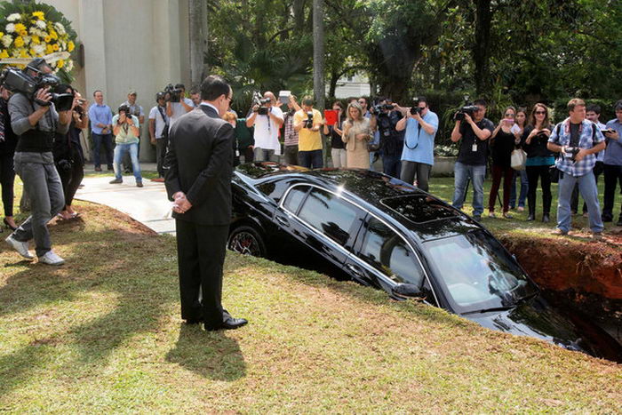 Похороны Bentley Continental Flying Spur в Бразилии