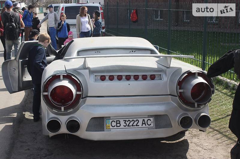 В Чернигове продается самодельный суперкар на шасси BMW