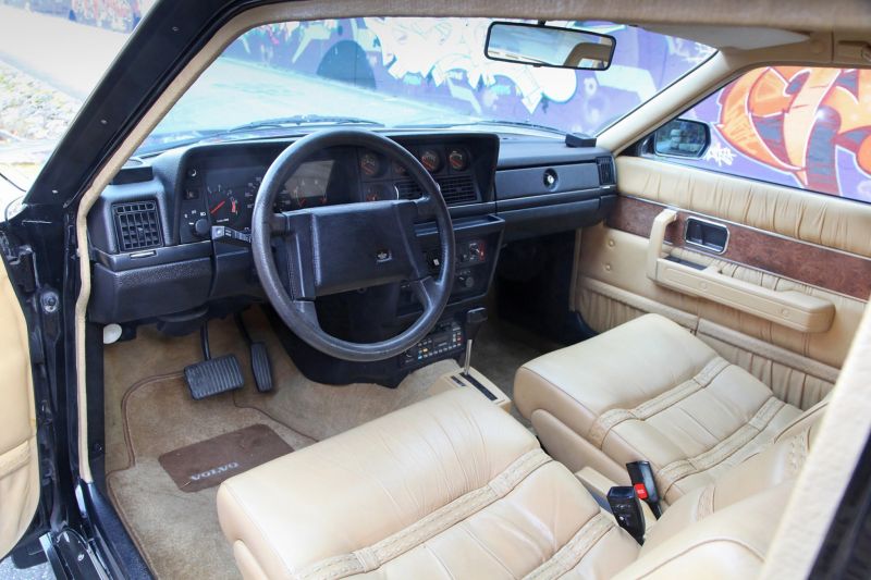 Volvo 262C Bertone Дэвида Боуи продана с аукциона за 216 тысяч долларов