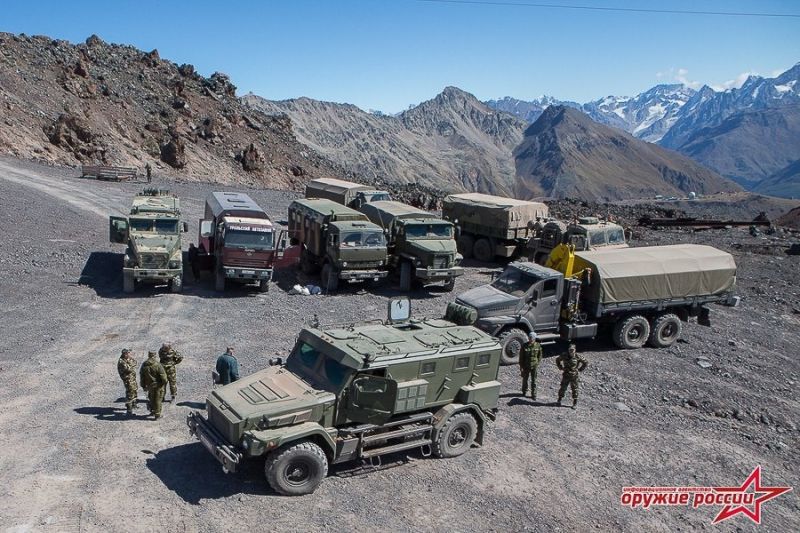 Успешно испытаны новые образцы военной автомобильной техники на Эльбрусе