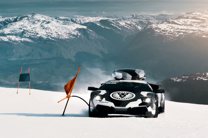 Новое видео от Jon Olsson, снова со снегом и с Lamborghini Murcielago