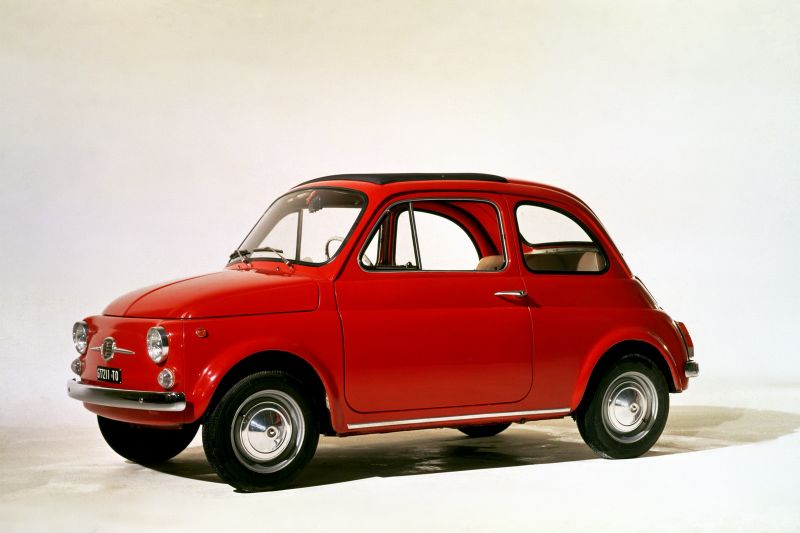 К 60-летию Fiat 500 выпущена монета достоинством в 5 евро