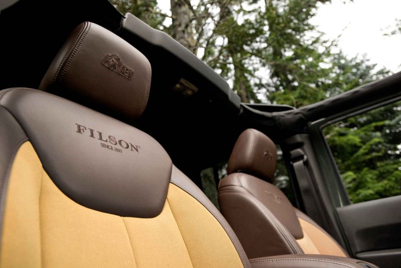 Jeep, на котором можно проехать немного дальше: 2014 AEV Wrangler Filson Edition