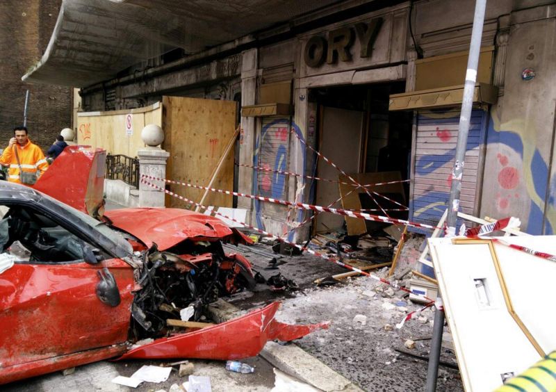 Неудача парковщика: перепутал педали на Ferrari 599 GTO