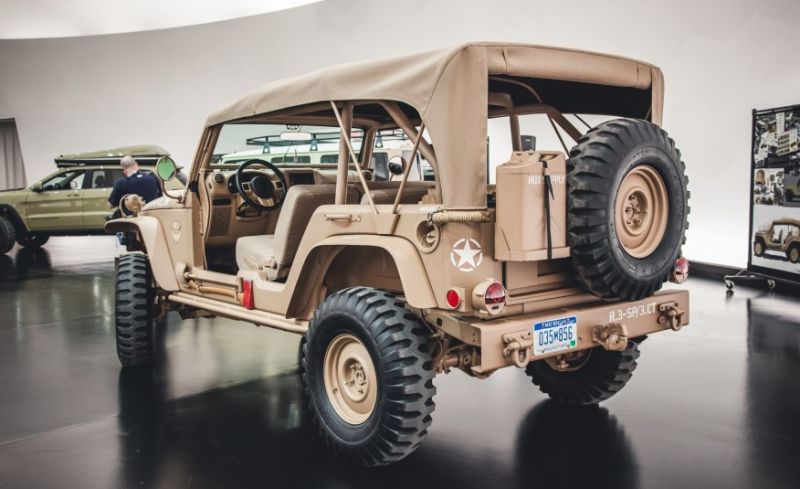 Jeep Wrangler Staff Car concept - догнать и перегнать Willys MB