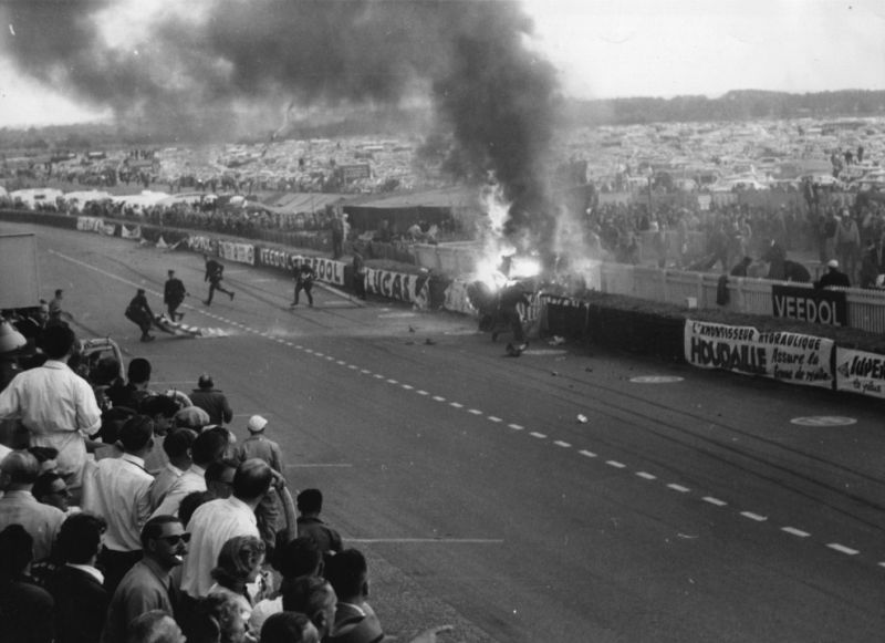 24 часа Ле-Мана 1955 года: иногда на гонки лучше не ходить