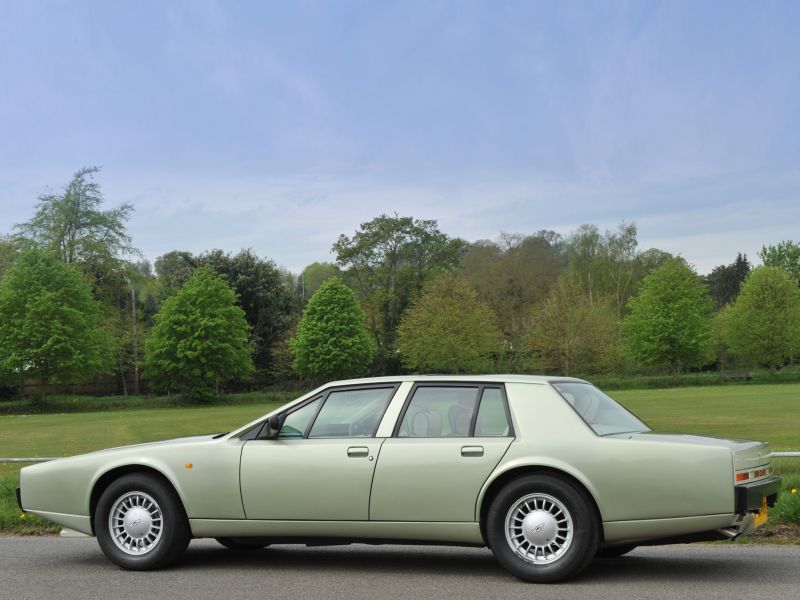 Aston Martin Lagonda: лимузин по-английски от Уильяма Таунза