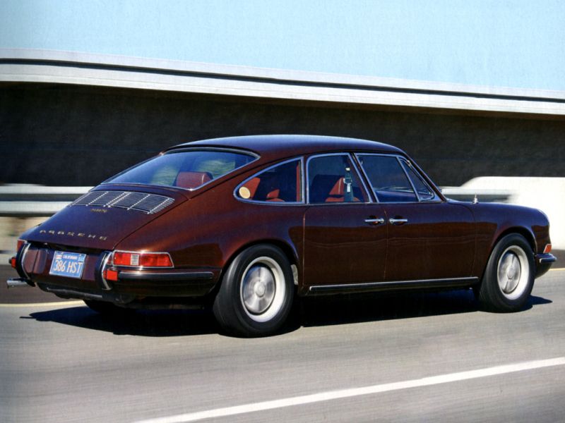 Четырехдверные Porsche: quattroporte по-немецки