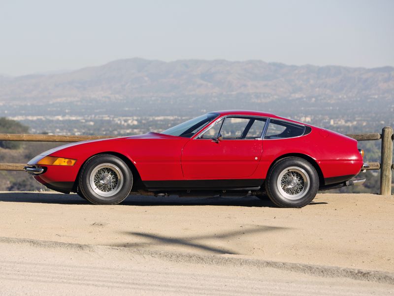 Свежая редчайшая гаражная находка: Ferrari 365 GTB/4 Daytona